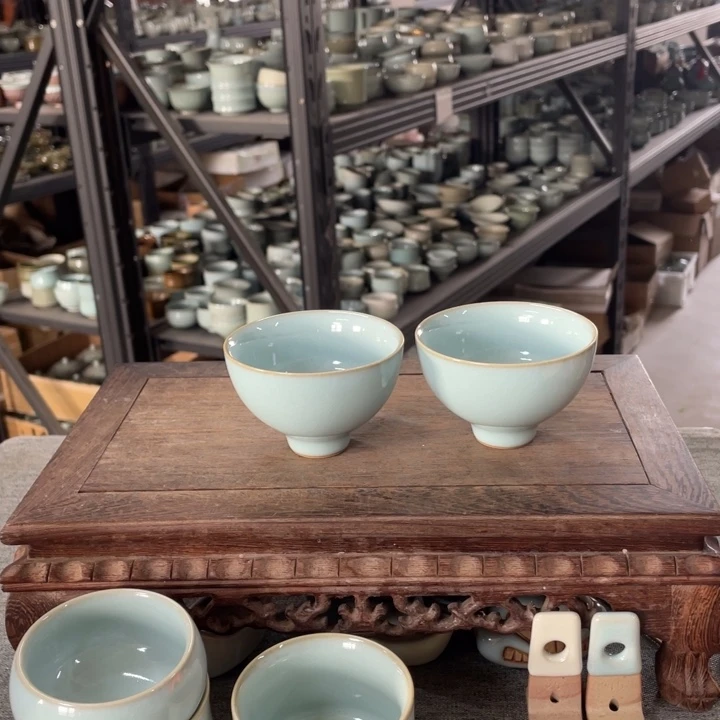 摆件天青釉鸡心杯 一对