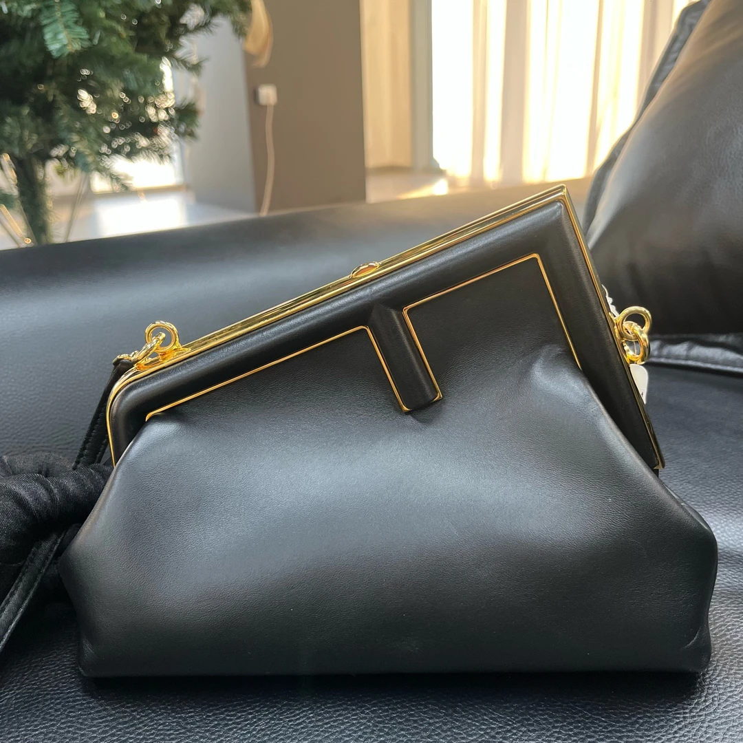 95新 FENDI/芬迪 捐金沉珠/first单肩包黑色