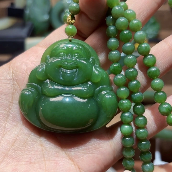 颈饰未镶嵌和田玉（碧玉）