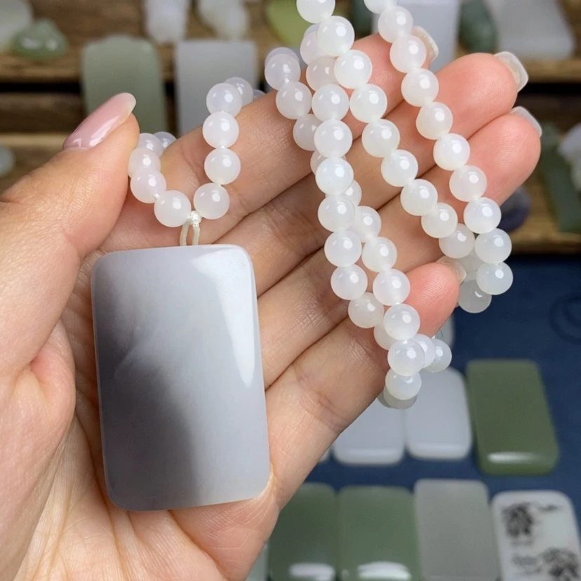 【闪购商品】和田玉颈饰未镶嵌爱****?