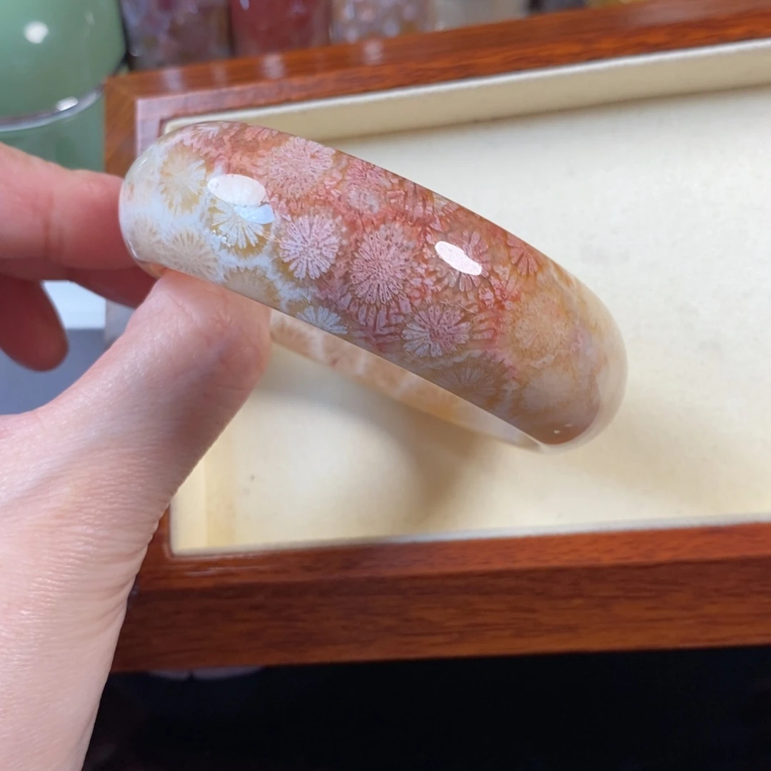 硅化珊瑚（珊瑚玉）未镶嵌手镯59口