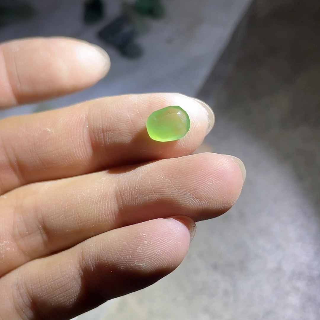 定制翡翠未镶嵌翡翠