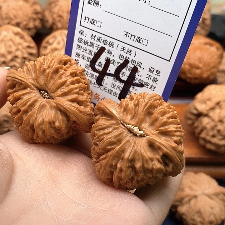 泡***坛吊坠桃核南疆石狮子头43