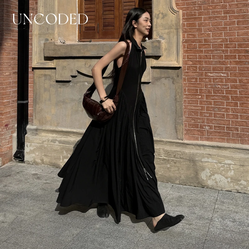 UNCODED黑色小高领高级气质复古无袖小黑裙性感连衣裙女KWFR2L232