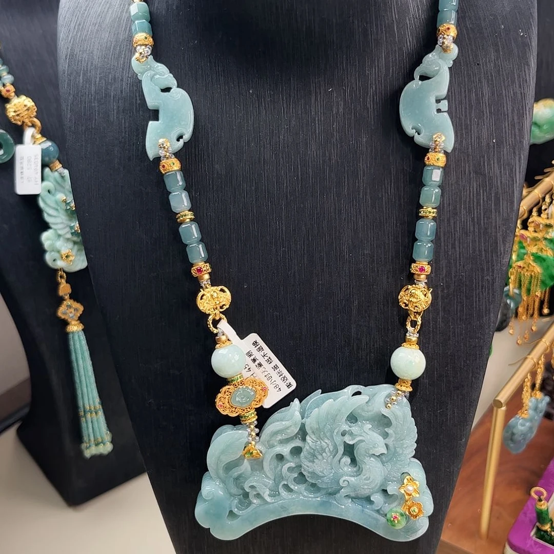 【闪购商品】翡翠吊坠(赠链)未镶嵌凤凰