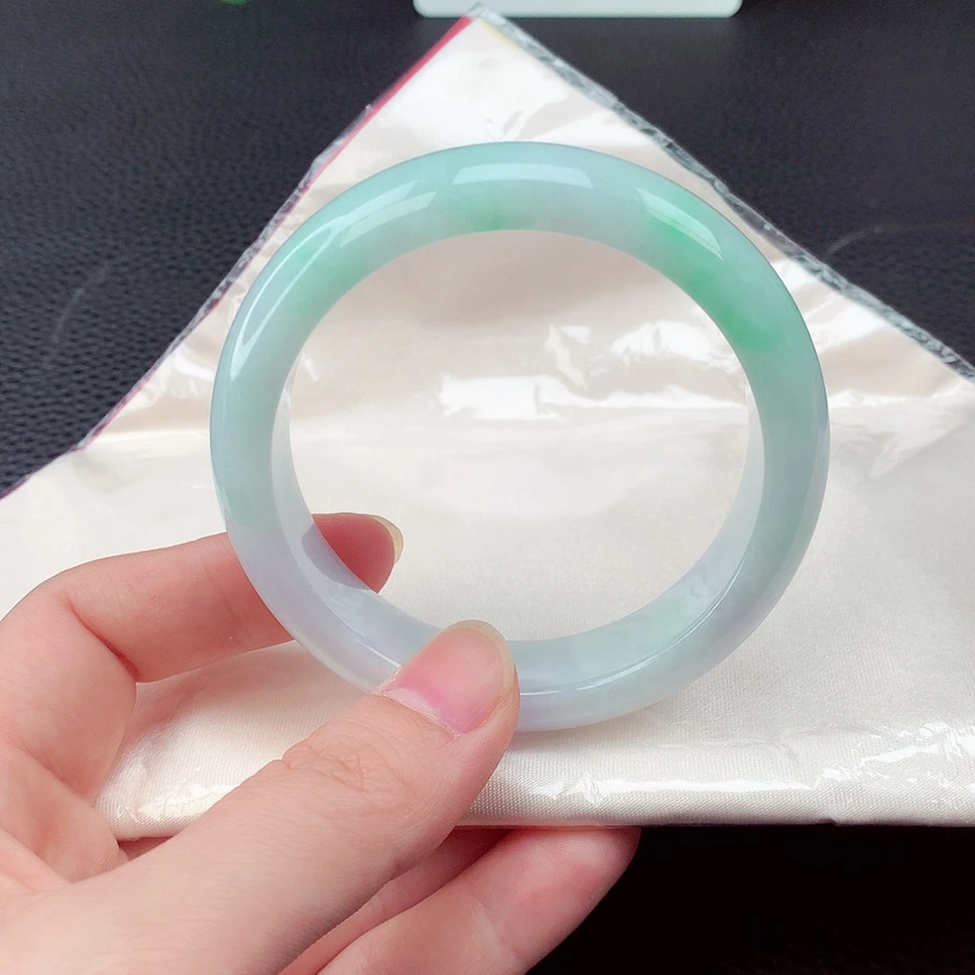 翡翠未镶嵌手镯翡翠