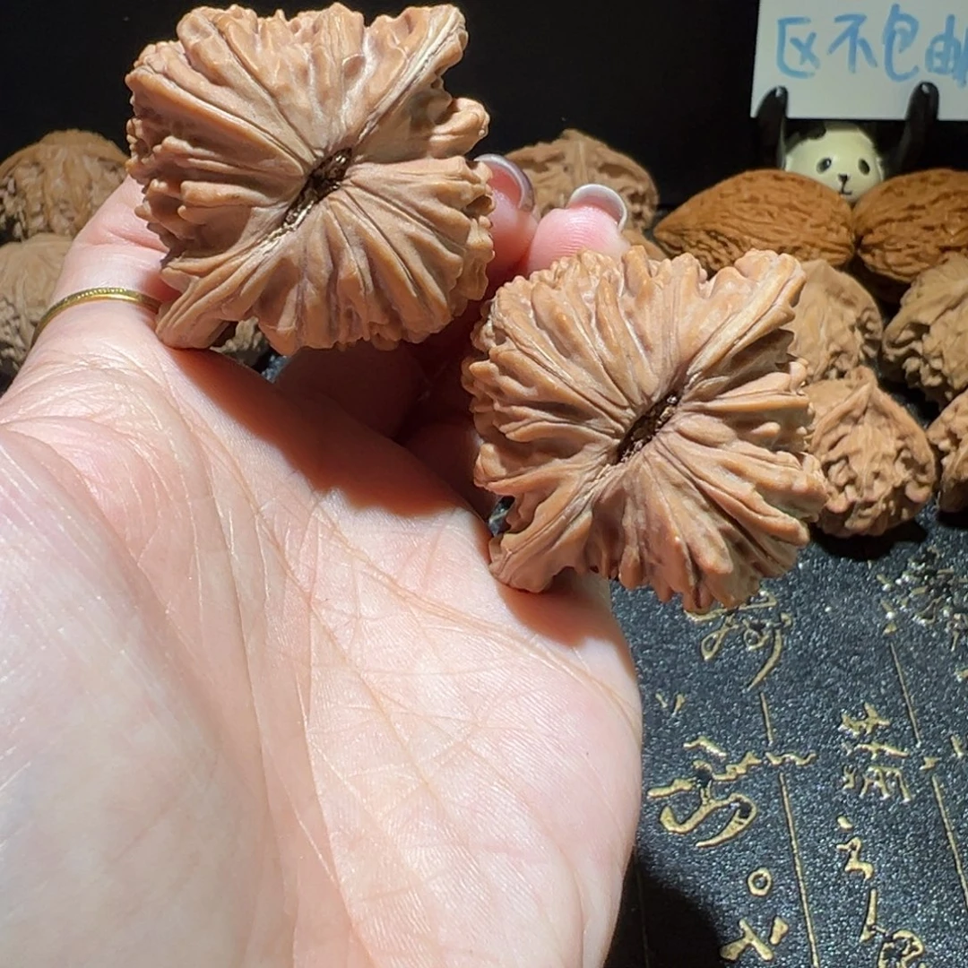 桃核把件四座楼44手把件