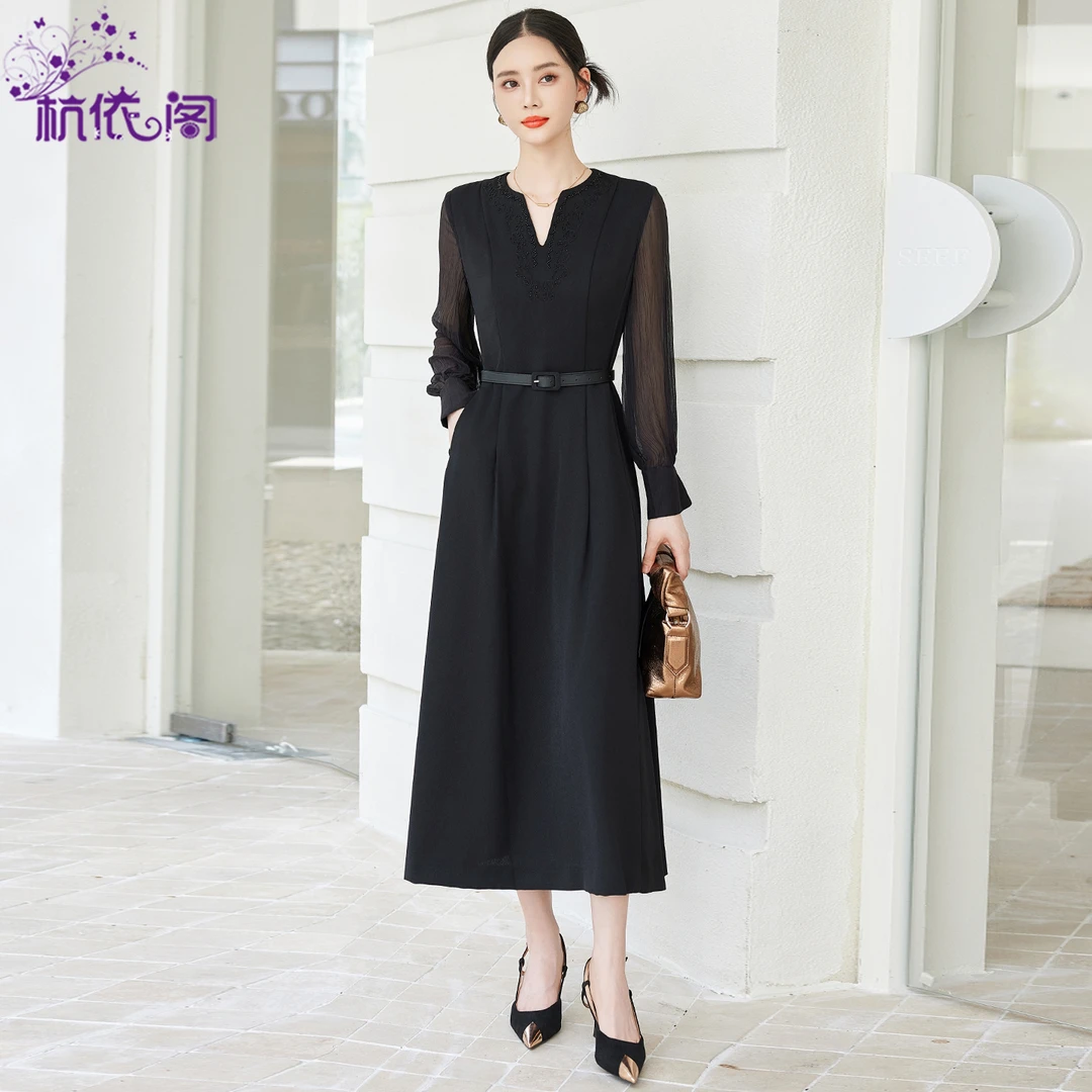 黑色长袖连衣裙女秋2025新款轻奢高级感重工刺绣钉珠气质高端裙子