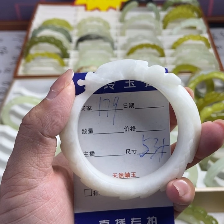 未镶嵌蛇纹石玉手镯