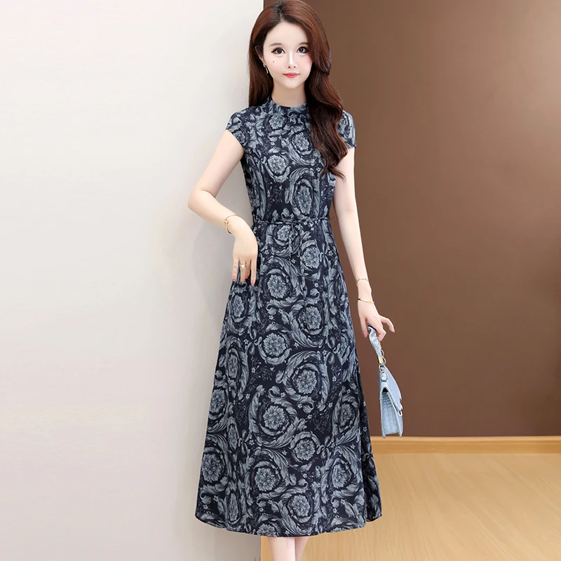 高级感时尚印花连衣裙女夏季2025新款气质减龄收腰显瘦中长款裙子