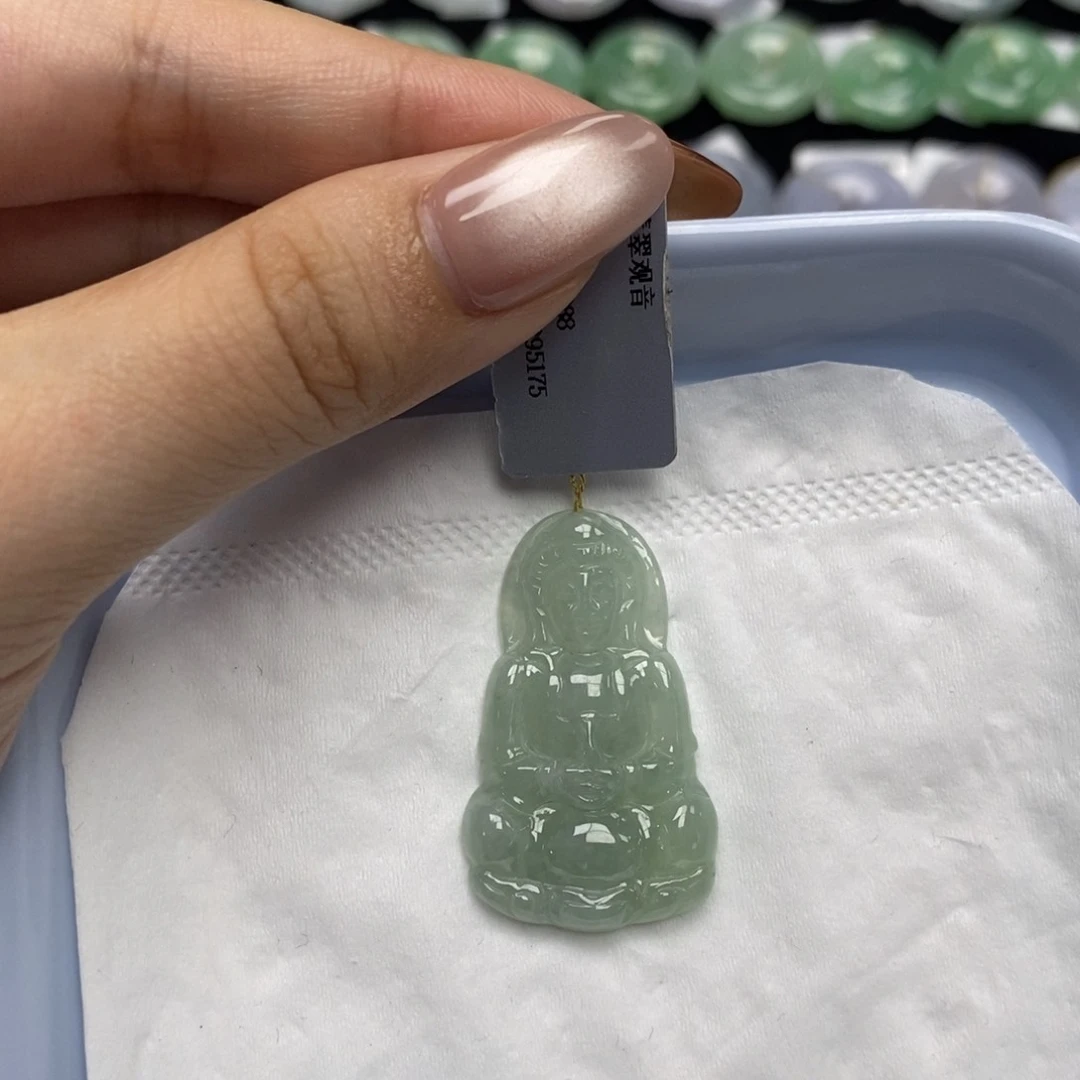 颈饰未镶嵌翡翠小观音