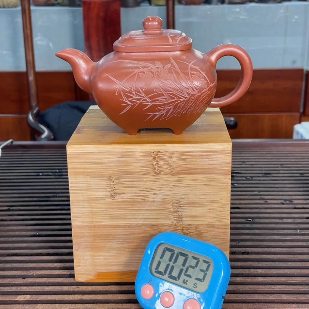 紫砂茶壶君****3小女孩被骗过后发现被