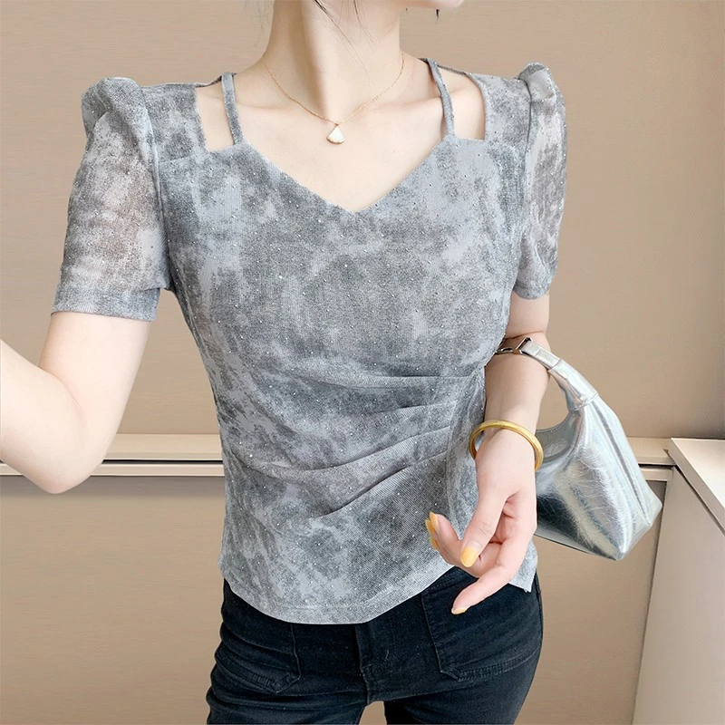 设计感泡泡袖上衣女夏装性感V领不规则褶皱短袖T恤修身网纱小衫潮