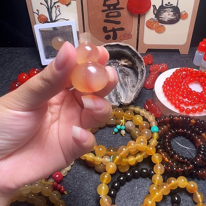 ****姐鹿骨吊坠15699。 8555