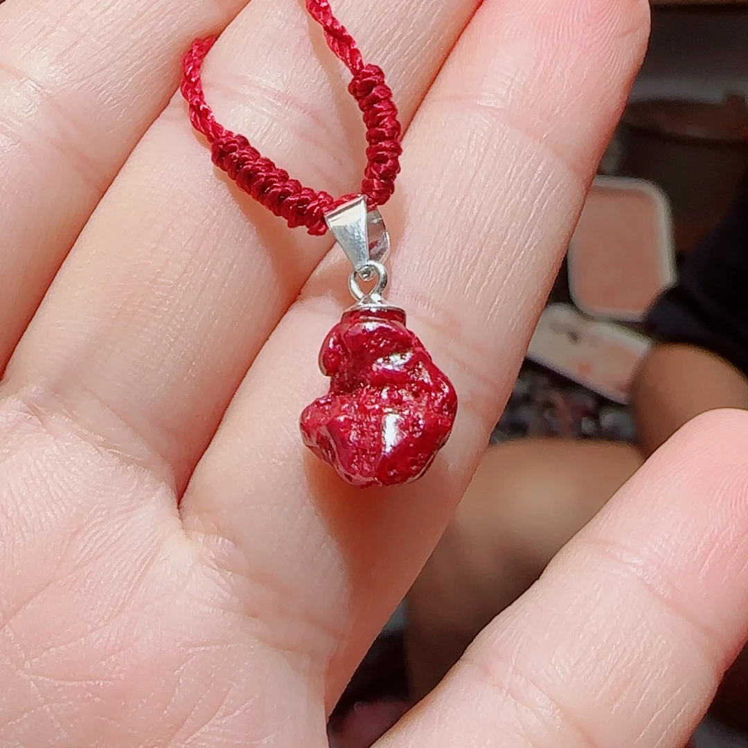 鱼***仓天然辰砂狗头砂吊坠36