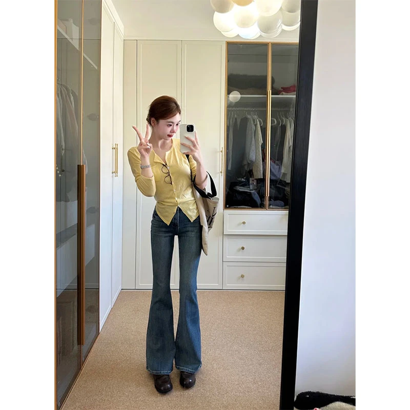 秋冬御姐范设计感针织小众洋气长袖上衣高腰复古显瘦微喇牛仔裤女