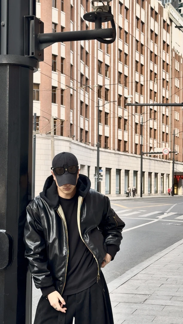 瞎穿的包 冬季新品美式飞行夹克双面穿 连帽皮面假两件可拆卸