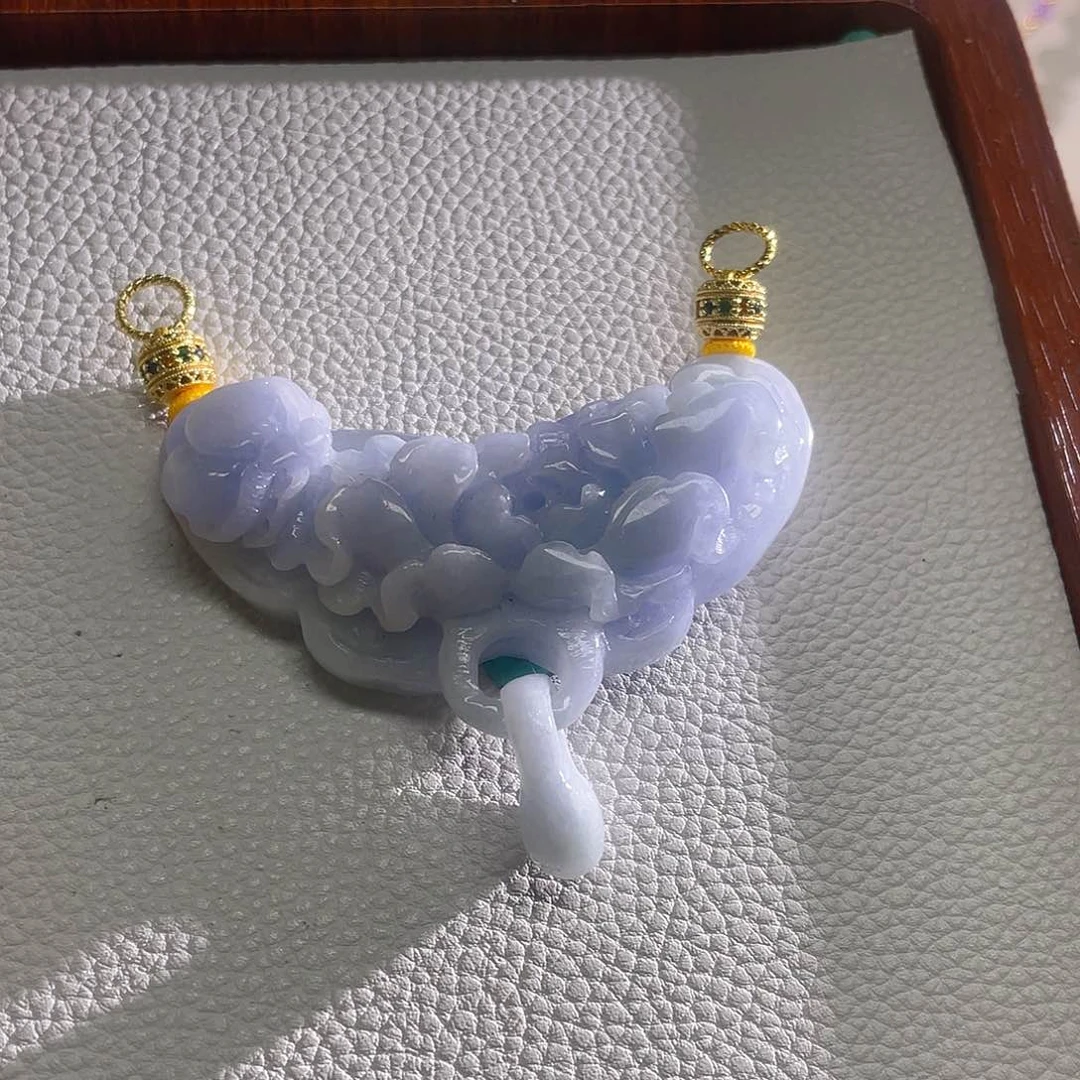 翡翠未镶嵌颈饰紫花吊牌锁