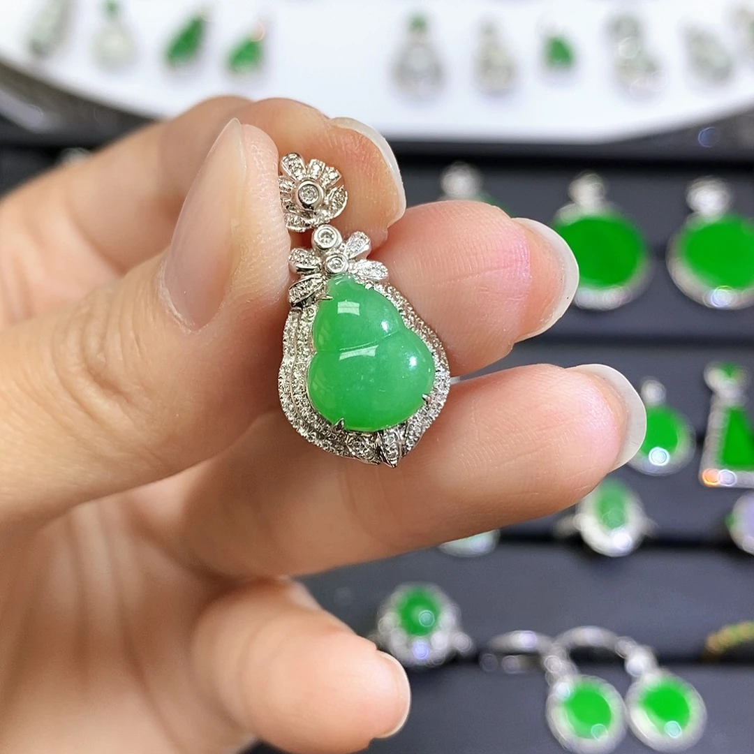 翡翠18K金镶嵌吊坠(不含链)