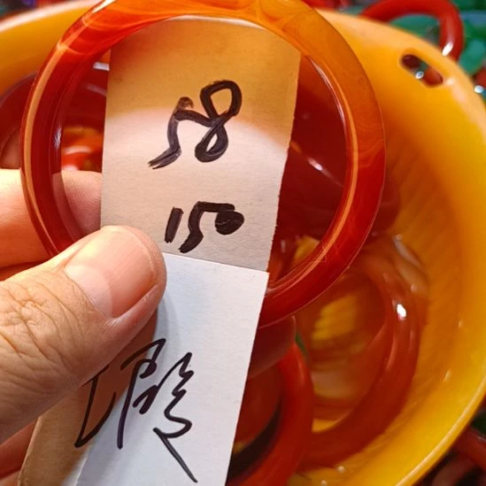 手镯玛瑙/玉髓未镶嵌