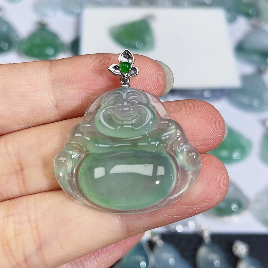 翡翠18K金镶嵌颈饰吊坠