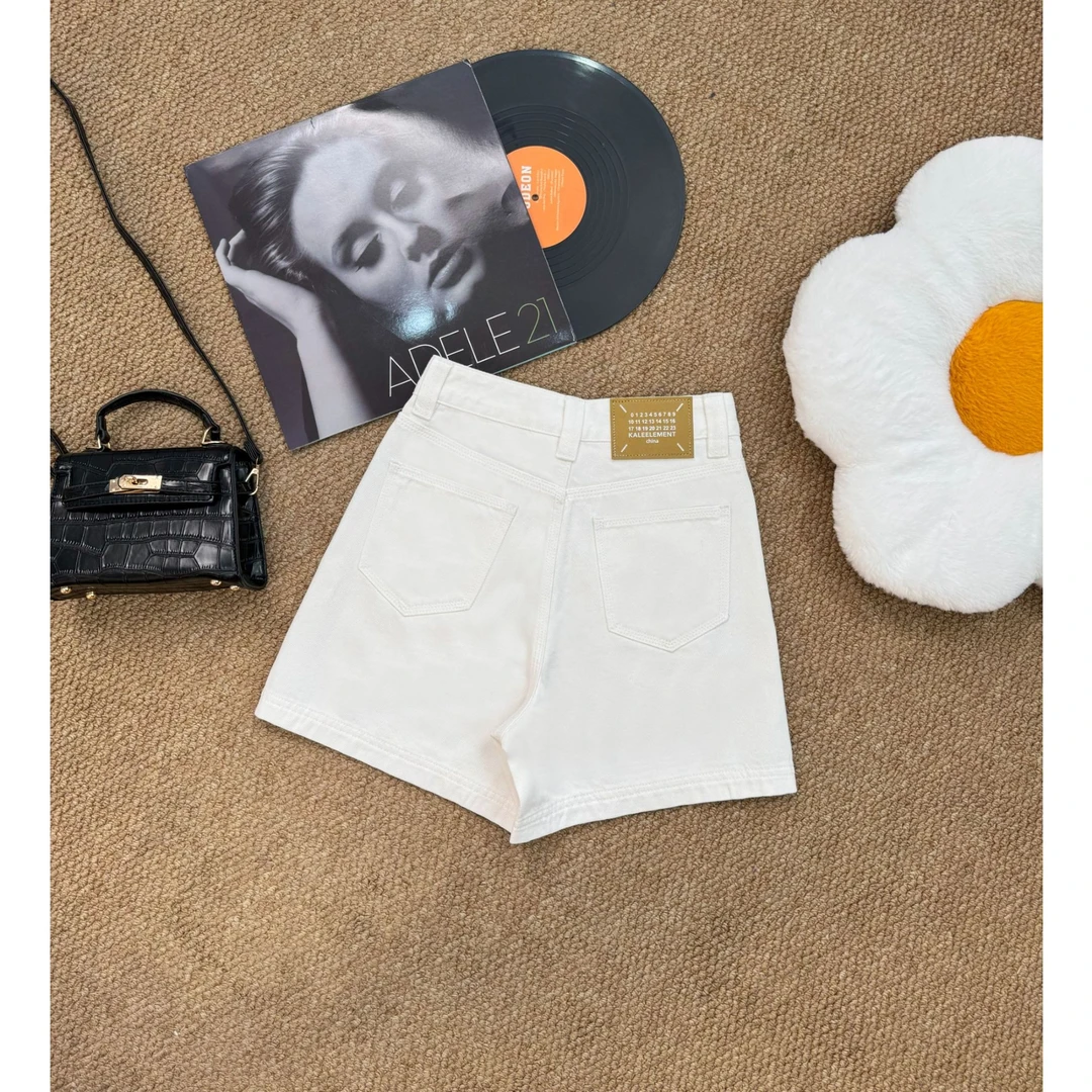 奶昔白夏季薄款大码显瘦高腰时尚百搭阔腿宽松牛仔短裤女士7017