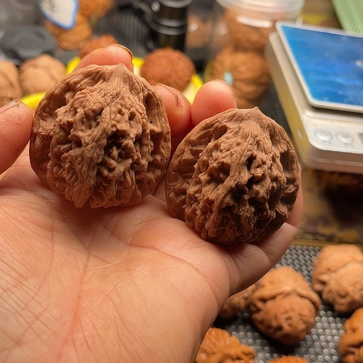 把件桃核全品虎头边44