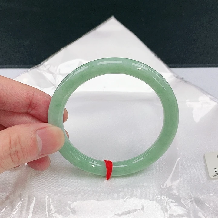 翡翠未镶嵌手镯圈55。80277