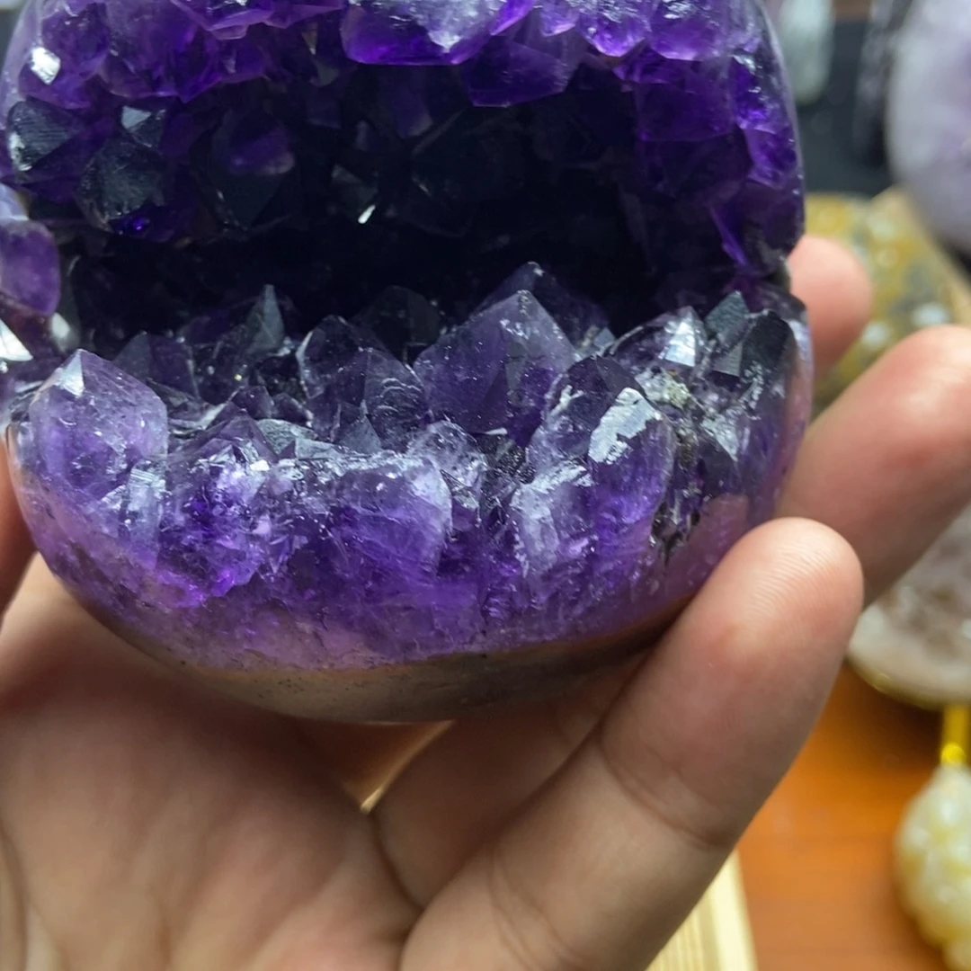 未镶嵌水晶大型摆件（非配饰）