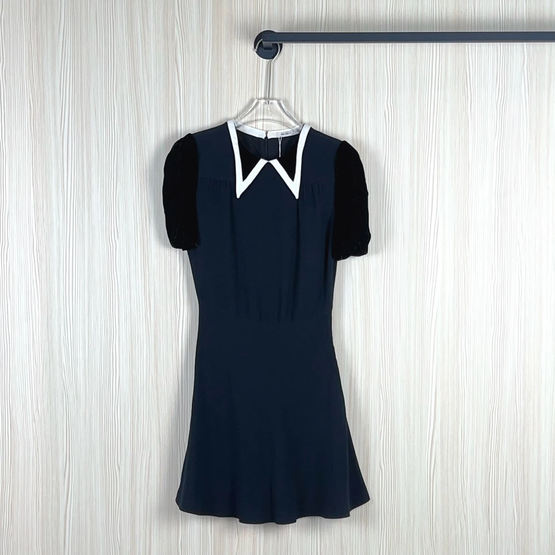 99新 MIU MIU/缪缪 安洁利连衣裙/码42/成色以直播间为准GSS12343