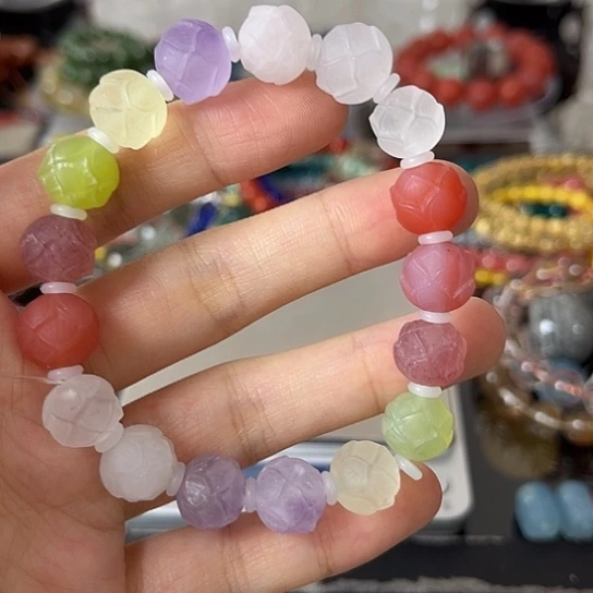 水晶手链未镶嵌矿坑