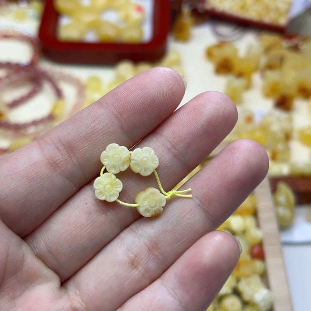 【闪购商品】蜜蜡裸石未镶嵌配饰