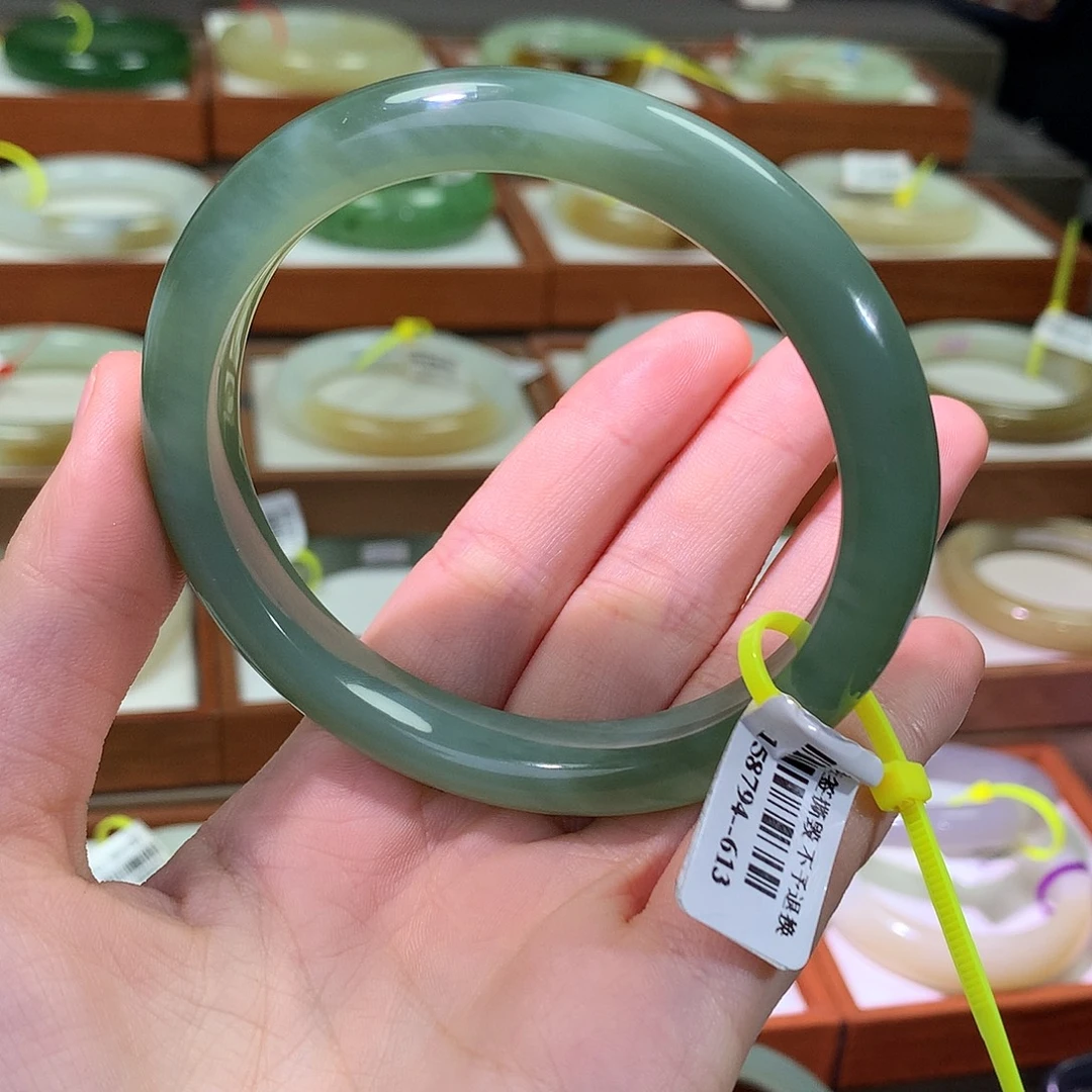 和田玉未镶嵌手镯粉青62 碧玉