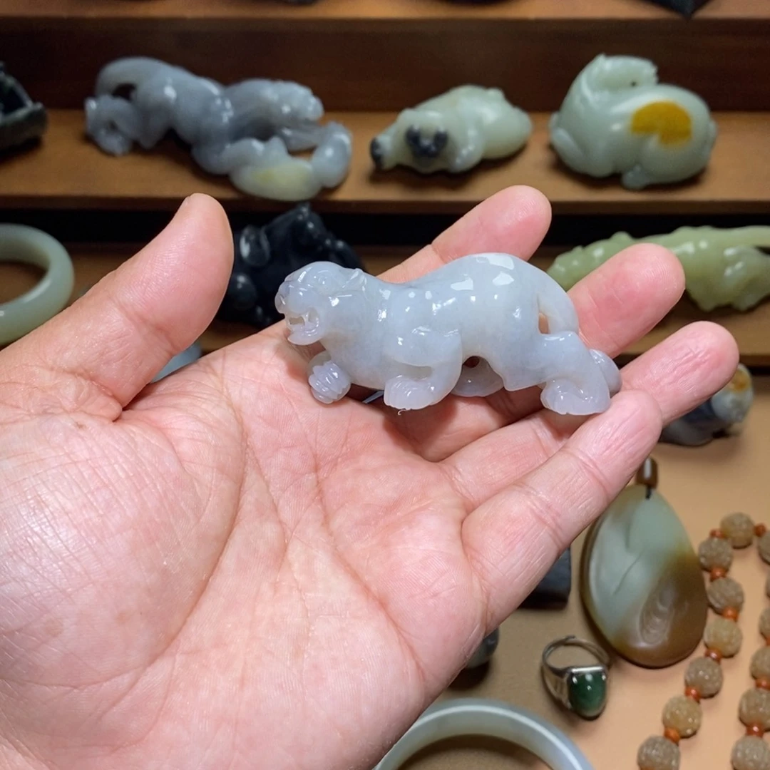 未镶嵌和田玉摆件