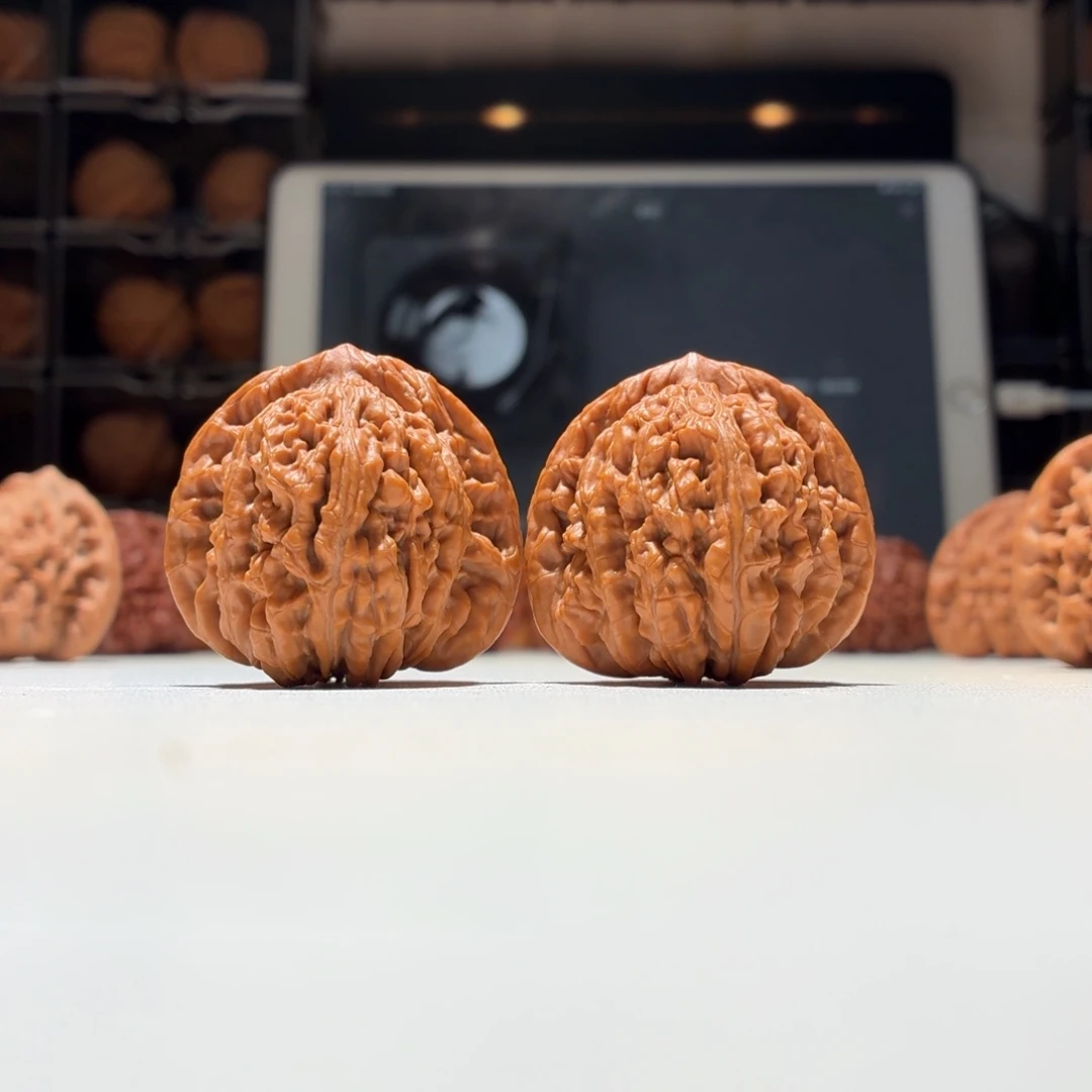 于***文玩核桃把件三角楼39