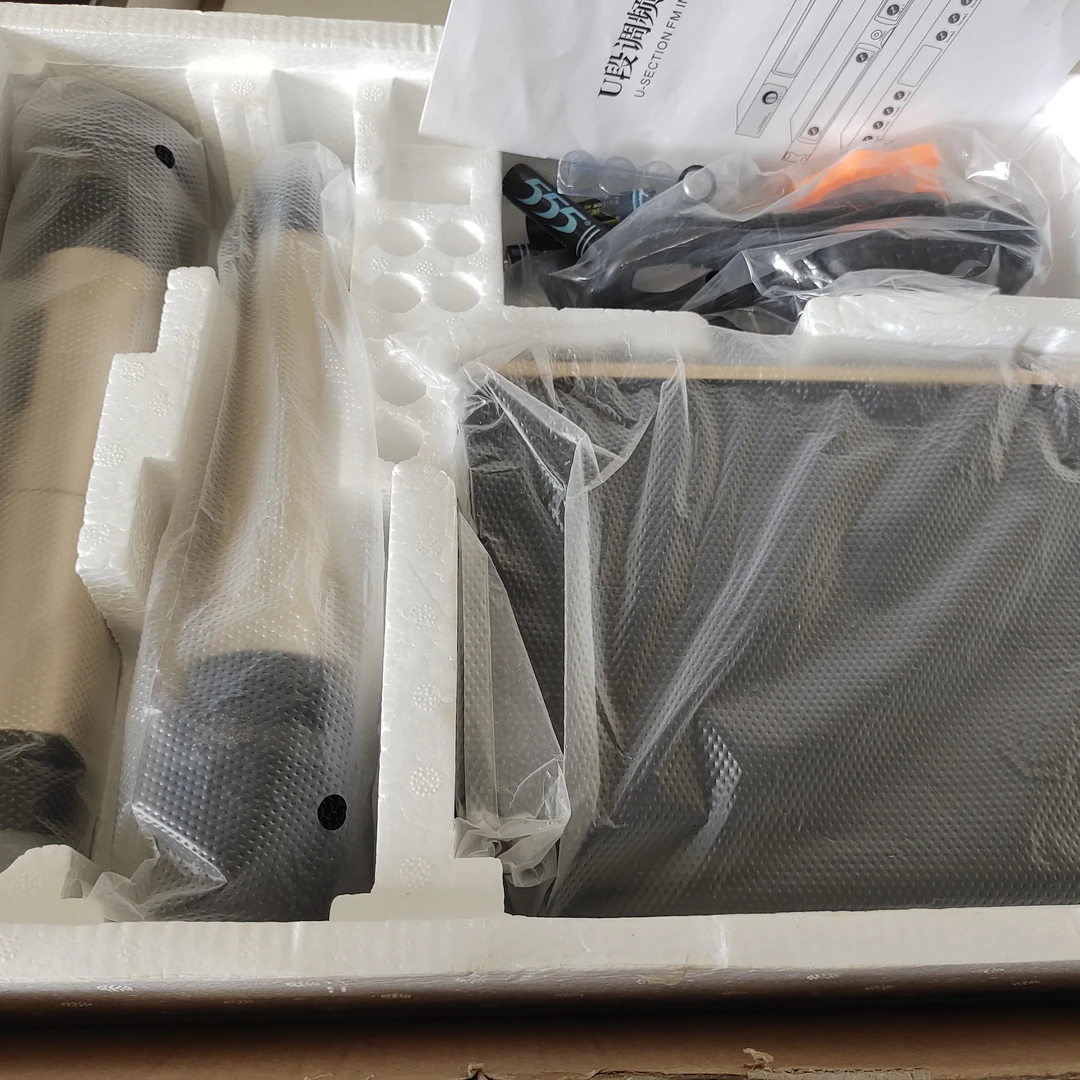 8新  不包好坏 两个话筒接收