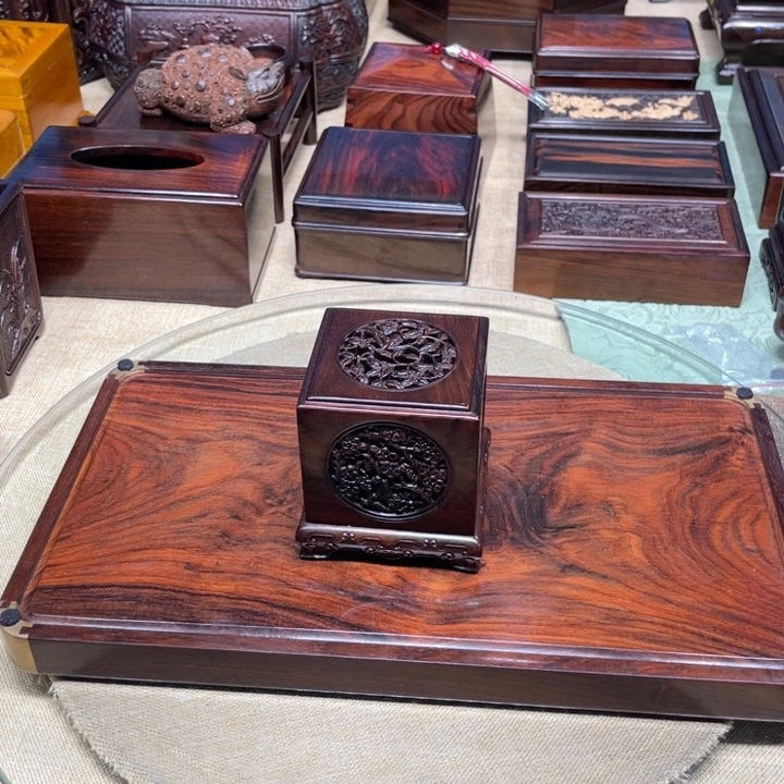 紫檀木类成套家具