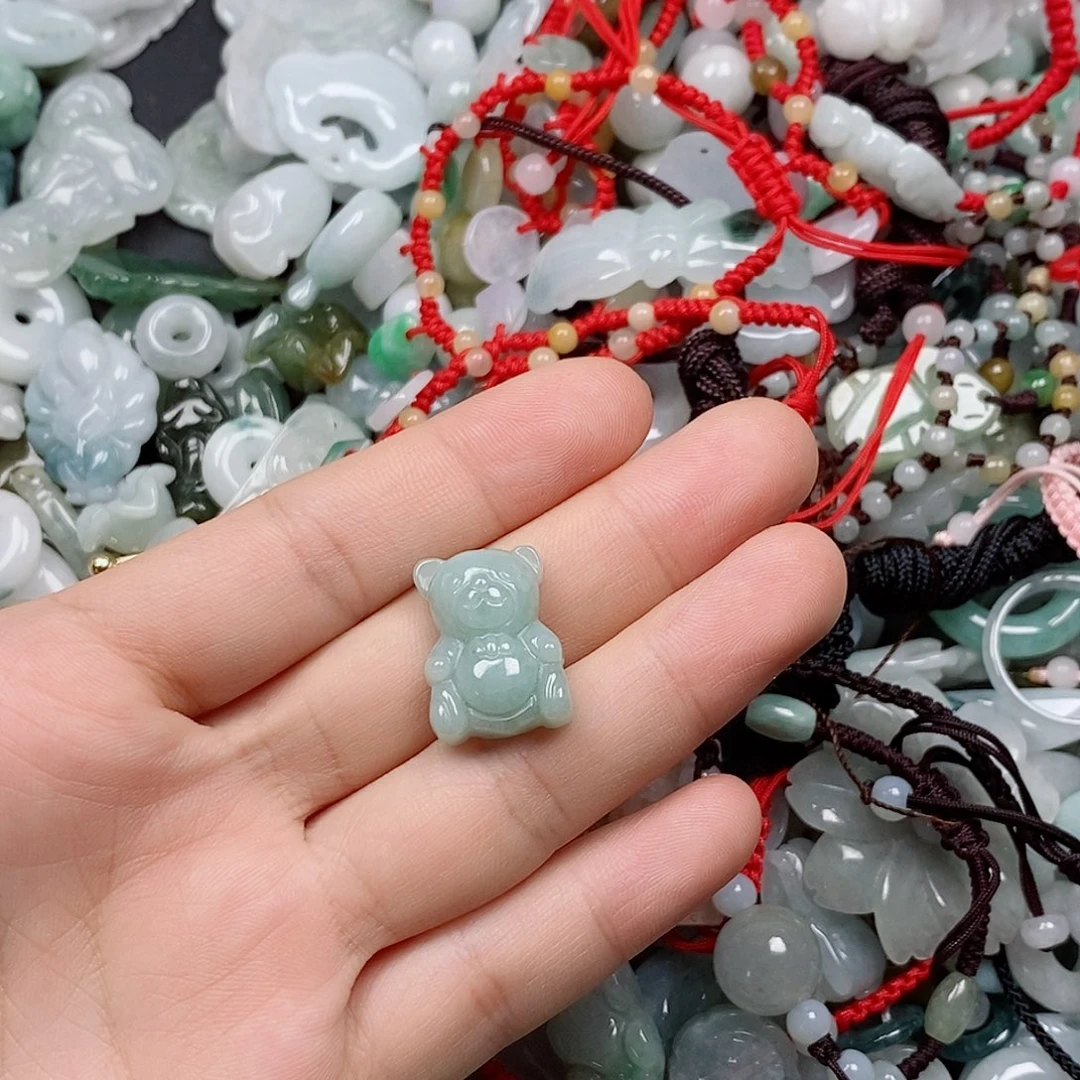 翡翠未镶嵌吊坠(不含链)熊