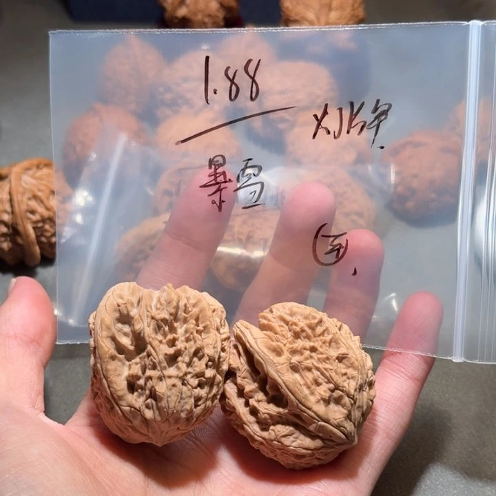 舟***乐吊坠文玩核桃暴雪了