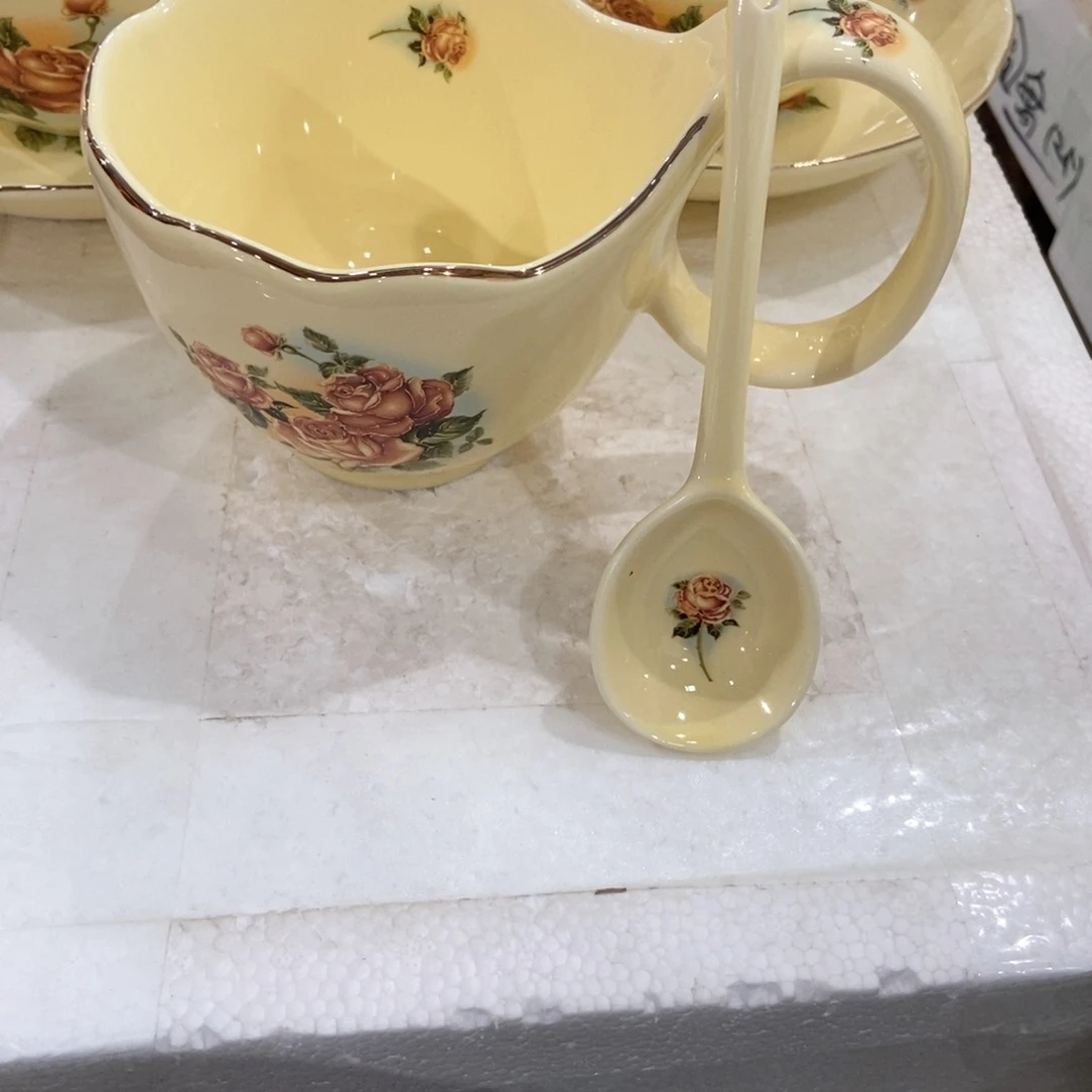 星博陶瓷……………………………………