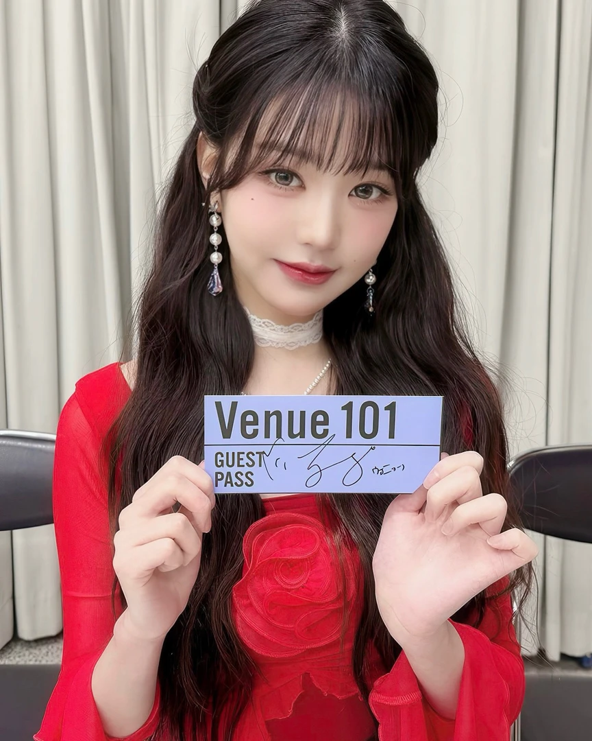 铜合金仿水晶耳饰 韩国顶流女团张元英同款时尚华子系列百搭耳环