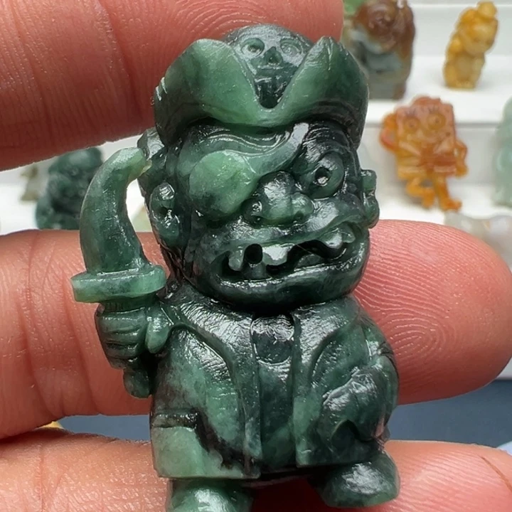 翡翠未镶嵌颈饰翡翠定制