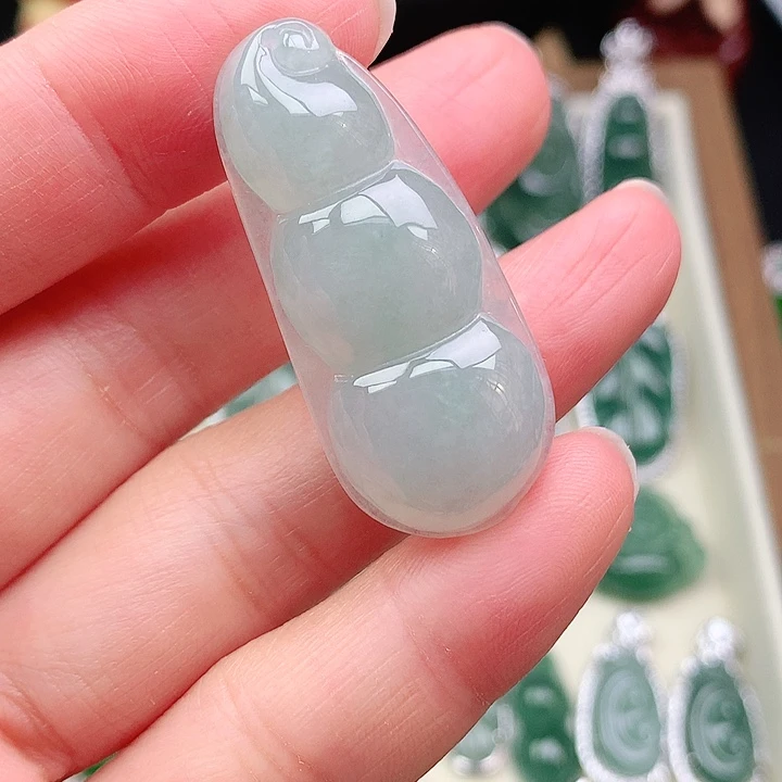 颈饰未镶嵌翡翠吊坠