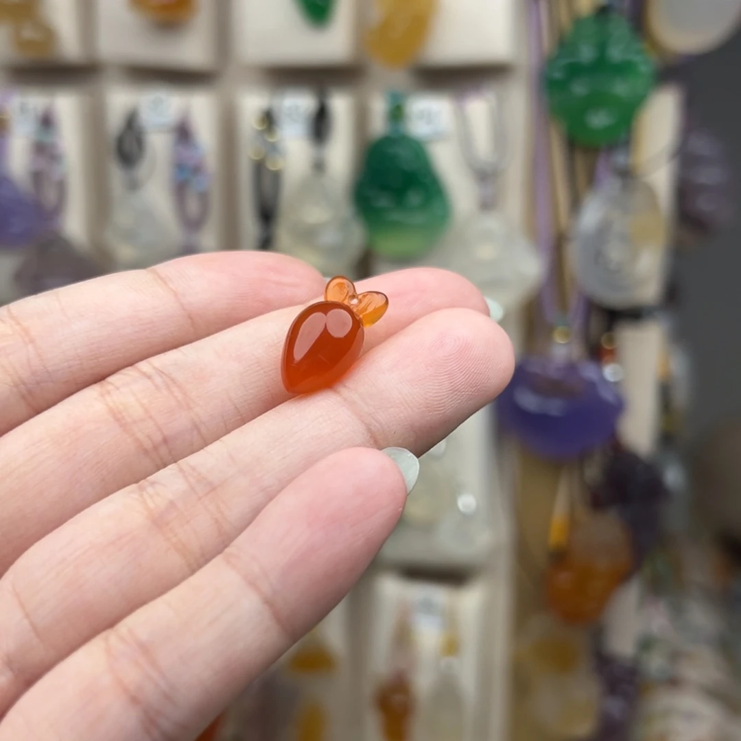 是****玛瑙/玉髓未镶嵌颈饰