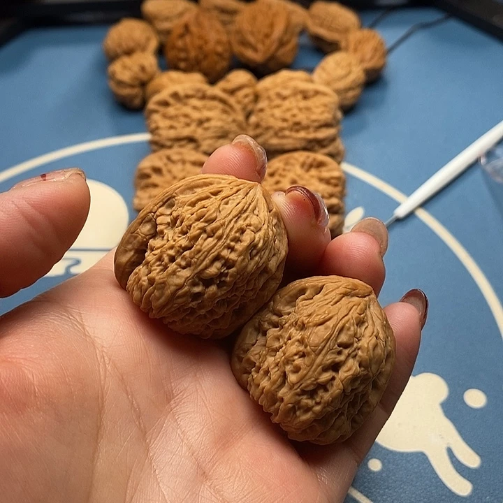 文玩核桃把件三*南疆