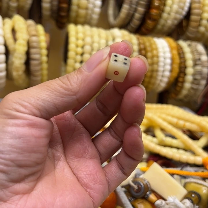 余***足驼骨手串/手链直径10