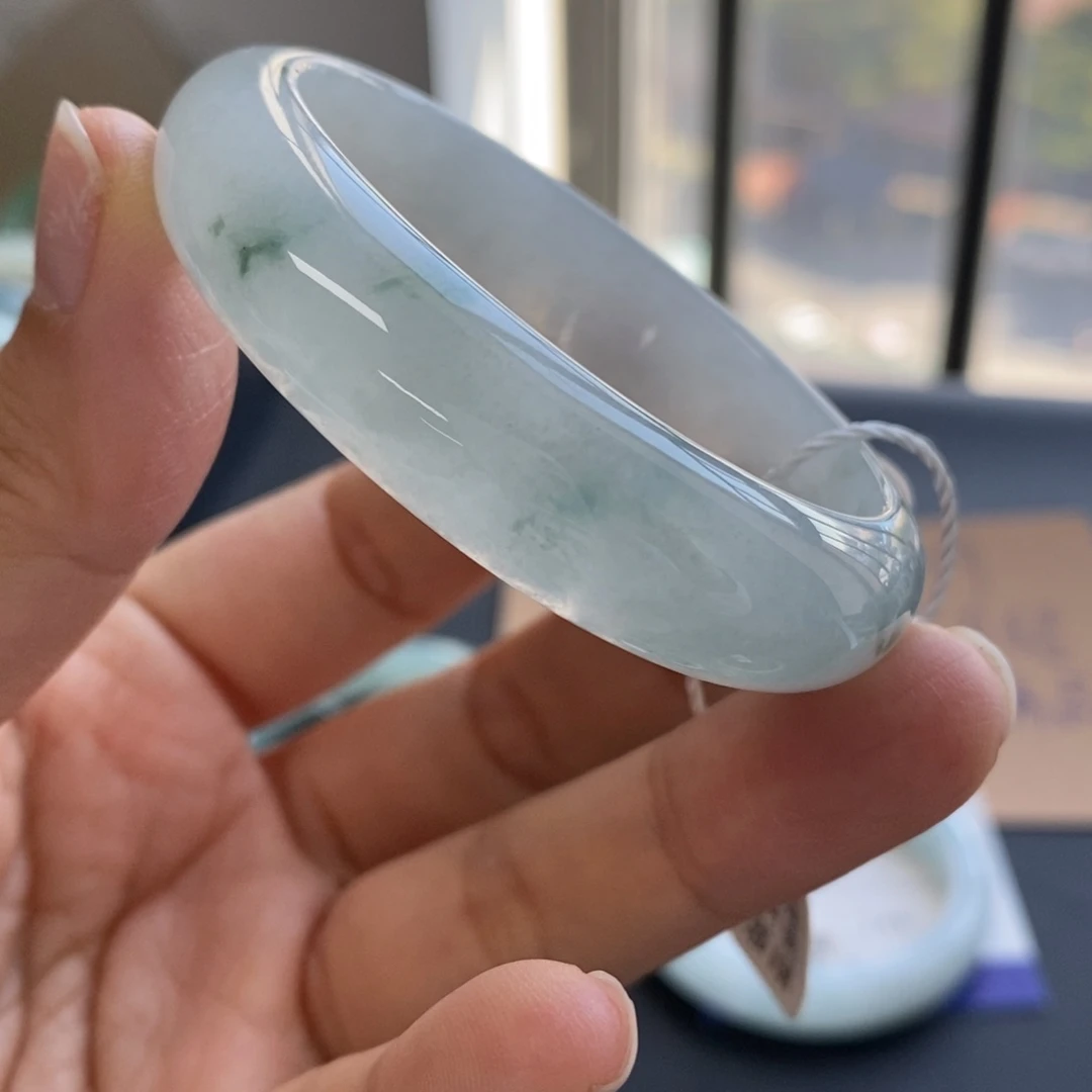 翡翠未镶嵌手镯买断不退不换