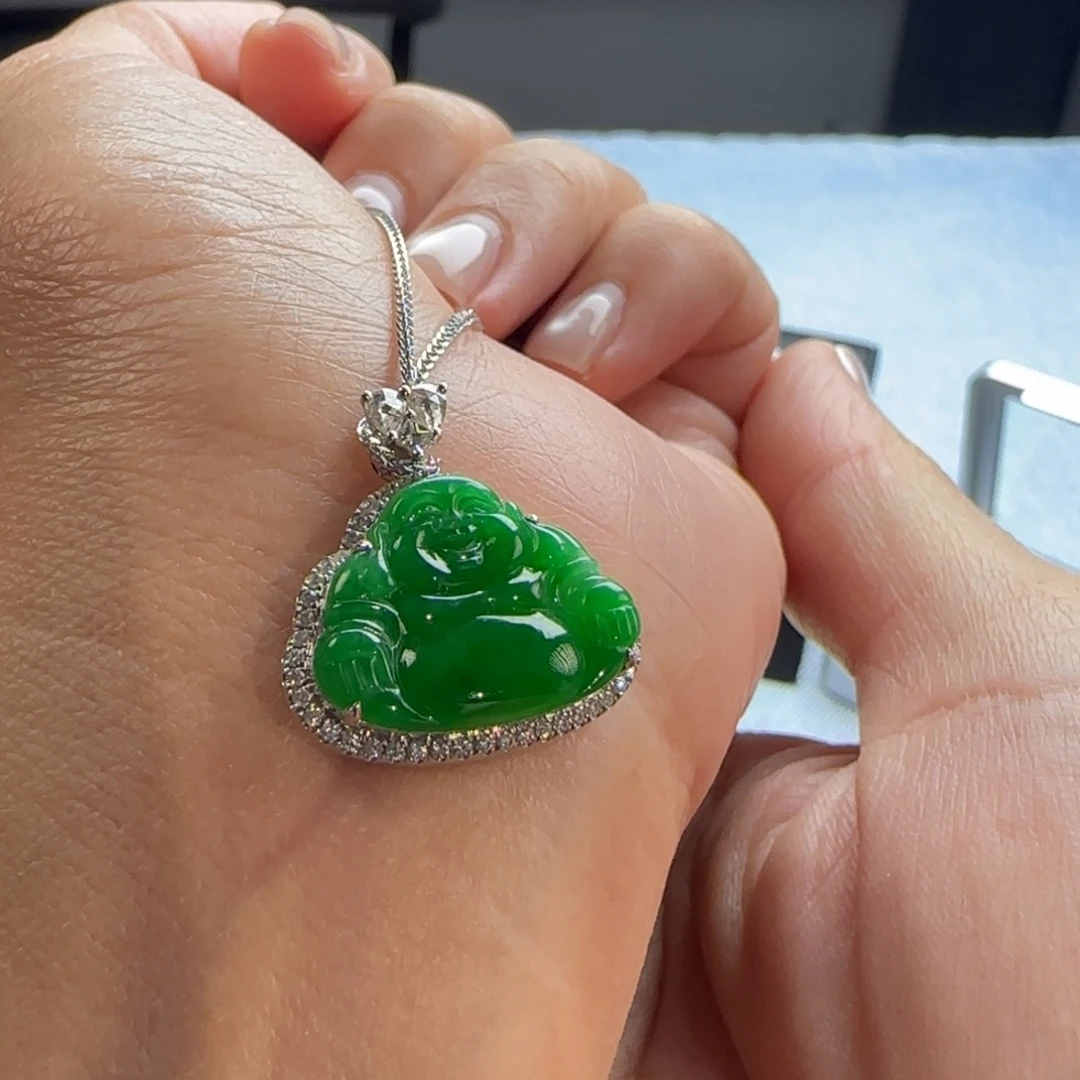 翡翠18K金镶嵌颈饰辣色绿佛公