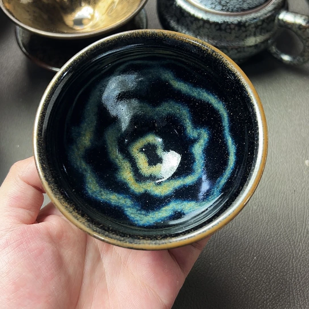 茶盏好想和她谈心聊天