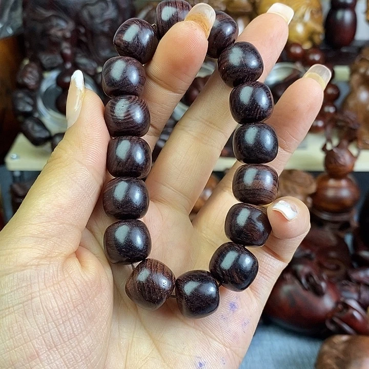 木噢****%赛舟黄檀手串手把